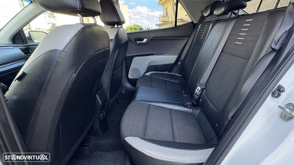 Kia Stonic 1.0 T-GDI Tech - 14