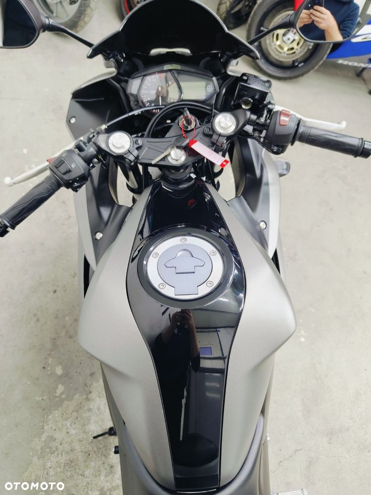 Yamaha R3 - 13