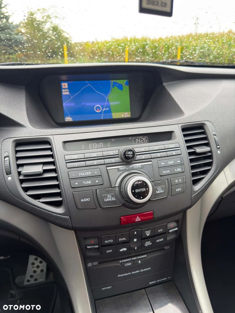 Honda Accord 2.0 Executive Nav - 8