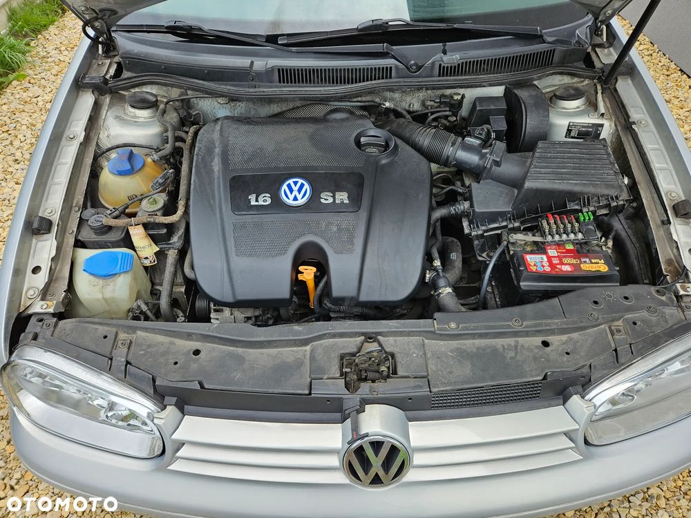 Volkswagen Golf 1.6 Highline - 11