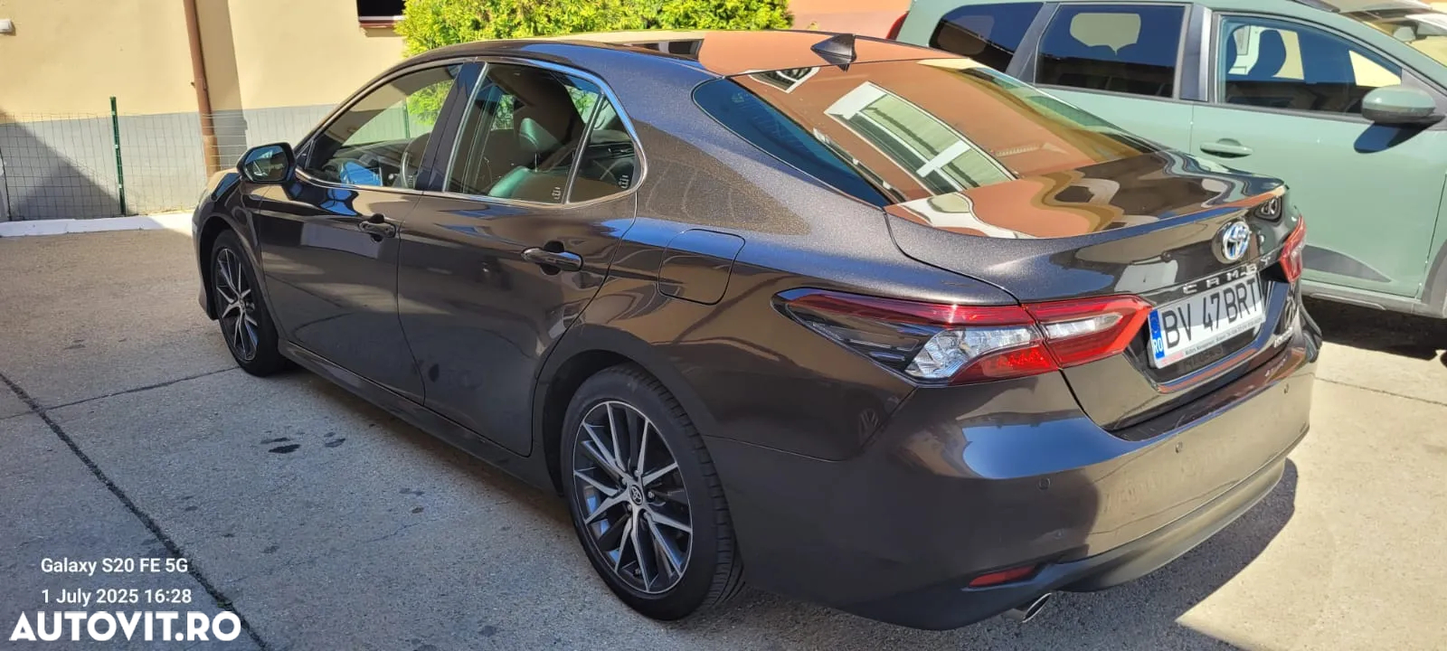 Toyota Camry - 10