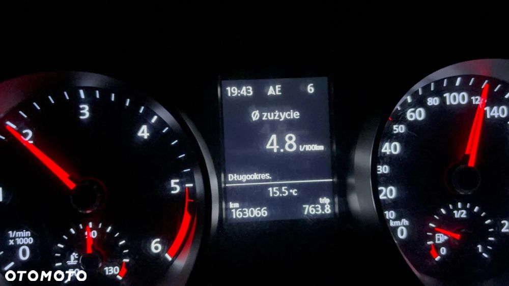 Volkswagen Passat - 22