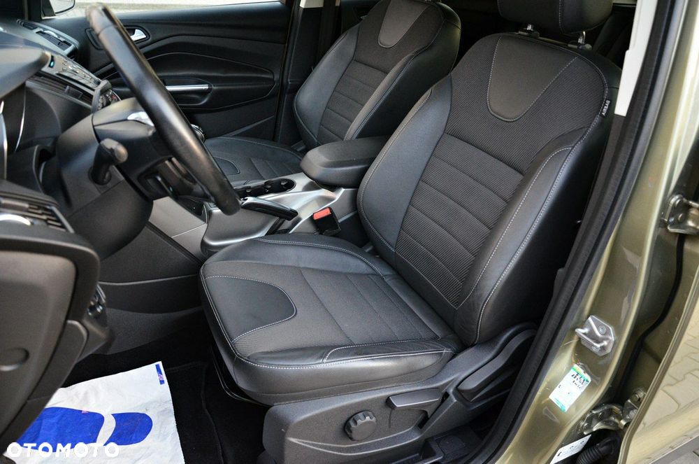 Ford Kuga - 29
