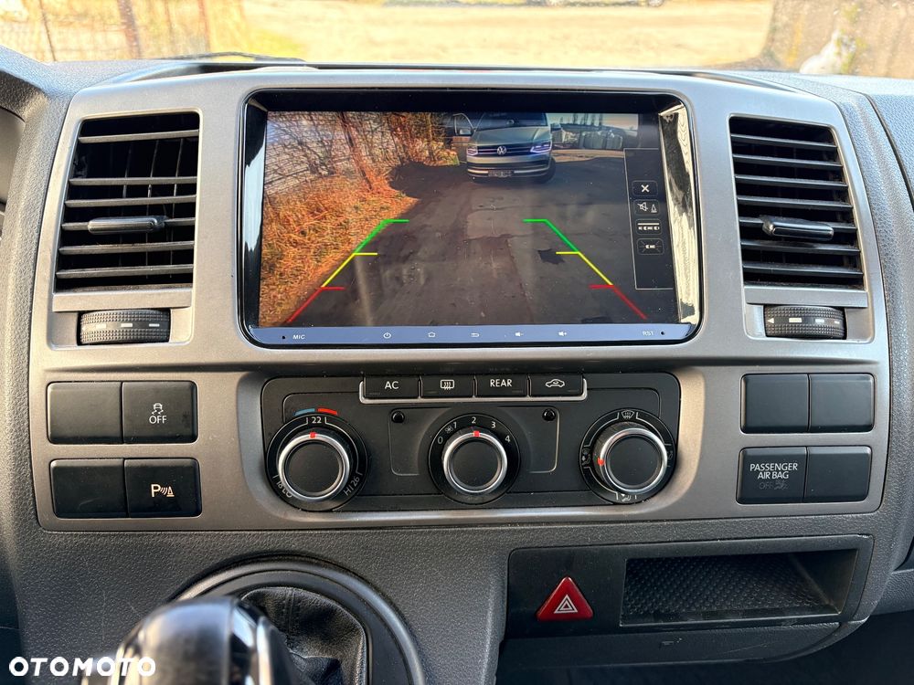 Volkswagen Multivan - 19