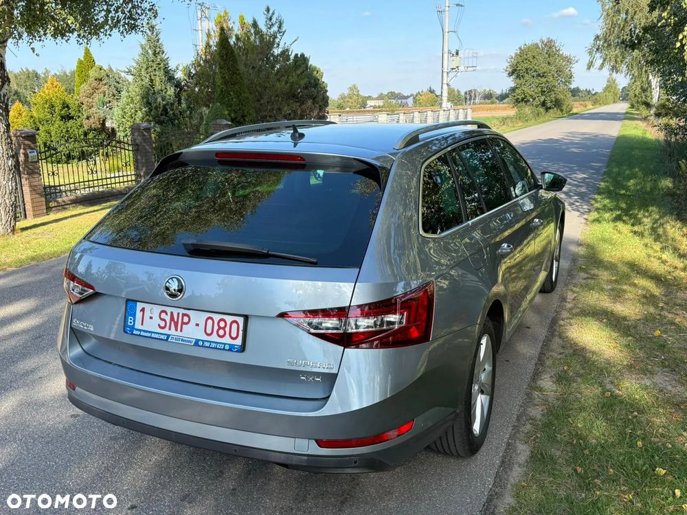 Skoda Superb 2.0 TDI 4x4 Active DSG - 27