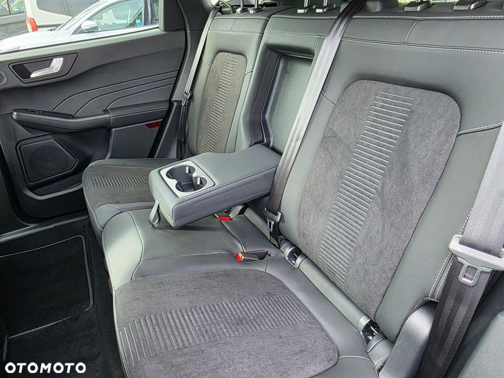 Ford Kuga - 28