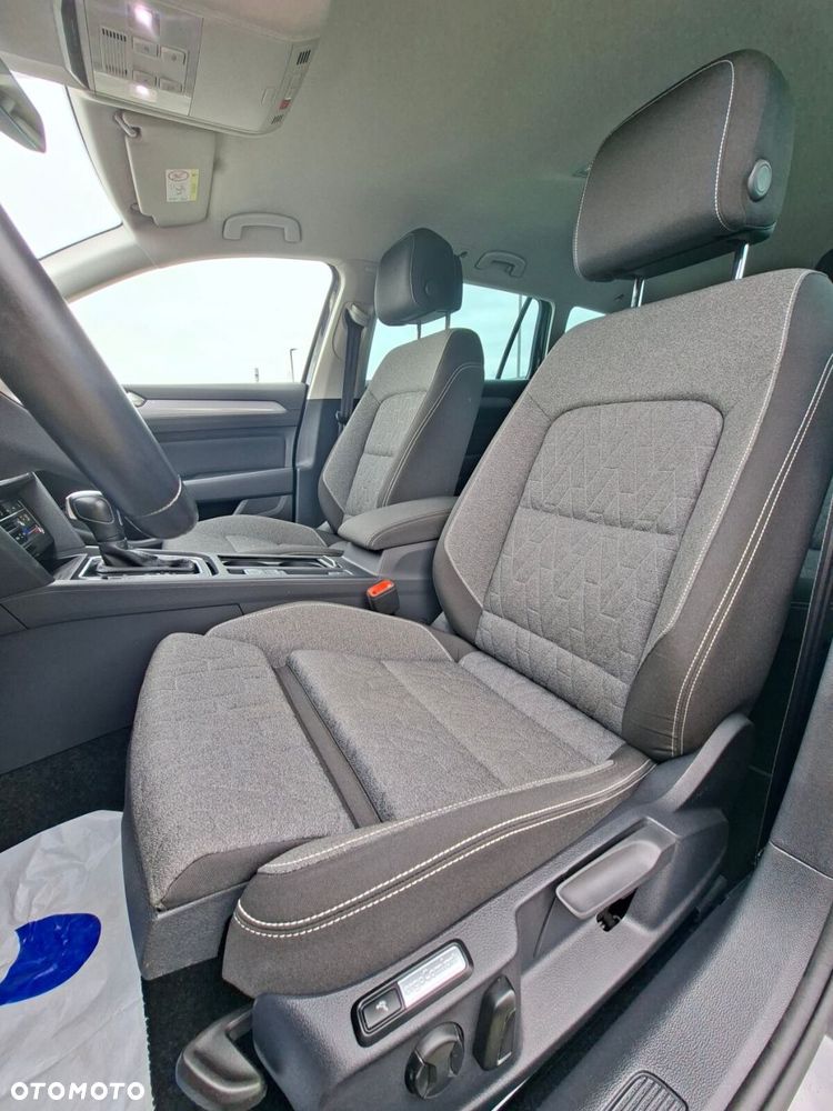 Volkswagen Passat - 11