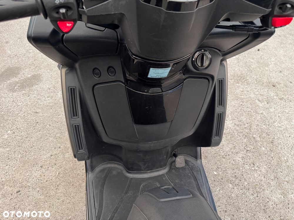 Peugeot Metropolis - 22