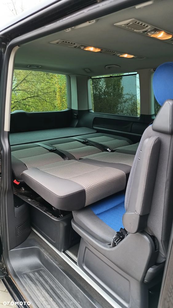 Volkswagen Multivan - 14