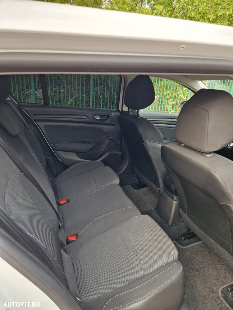 Renault Megane - 12