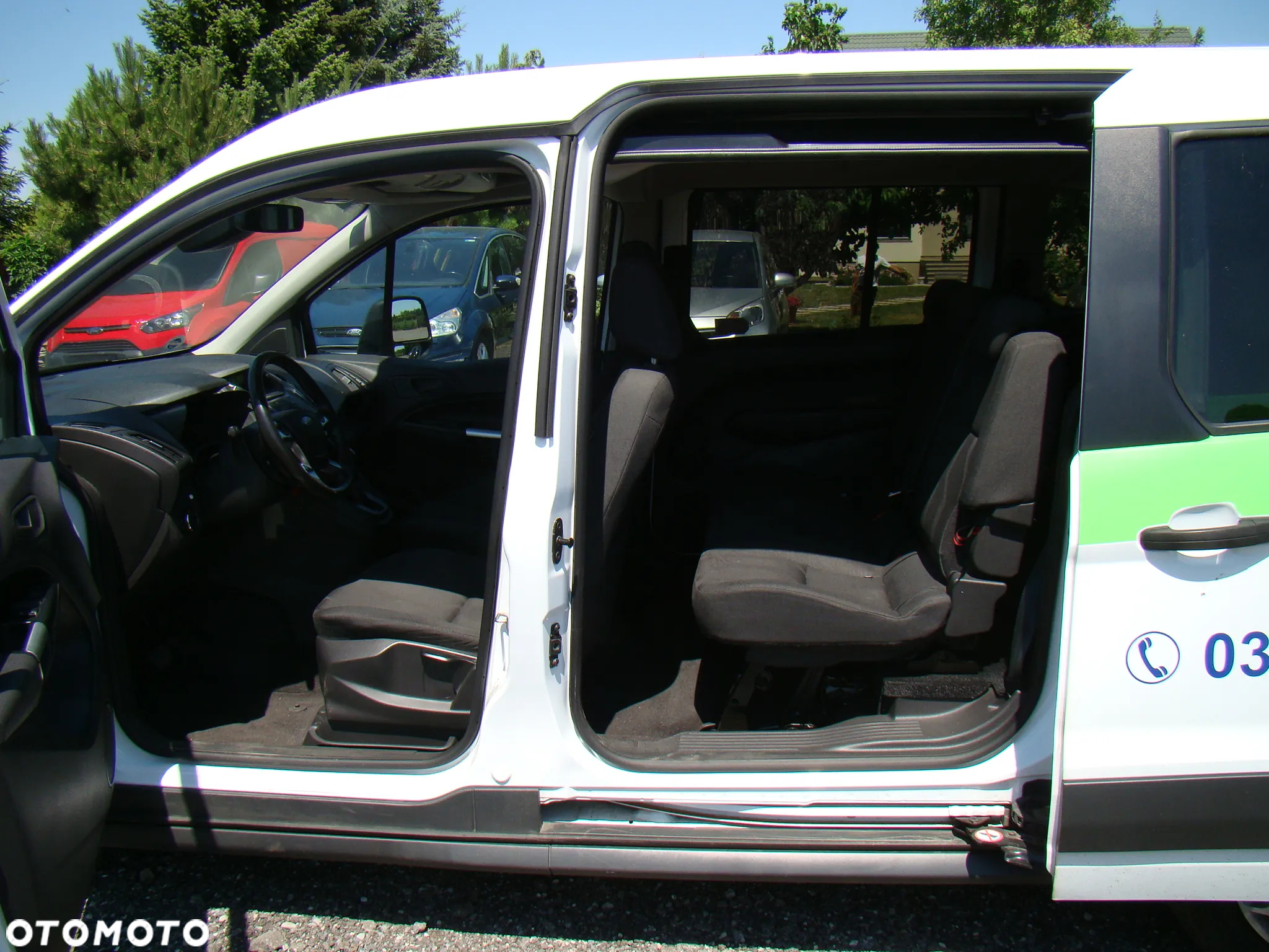 Ford Transit Connect - 23