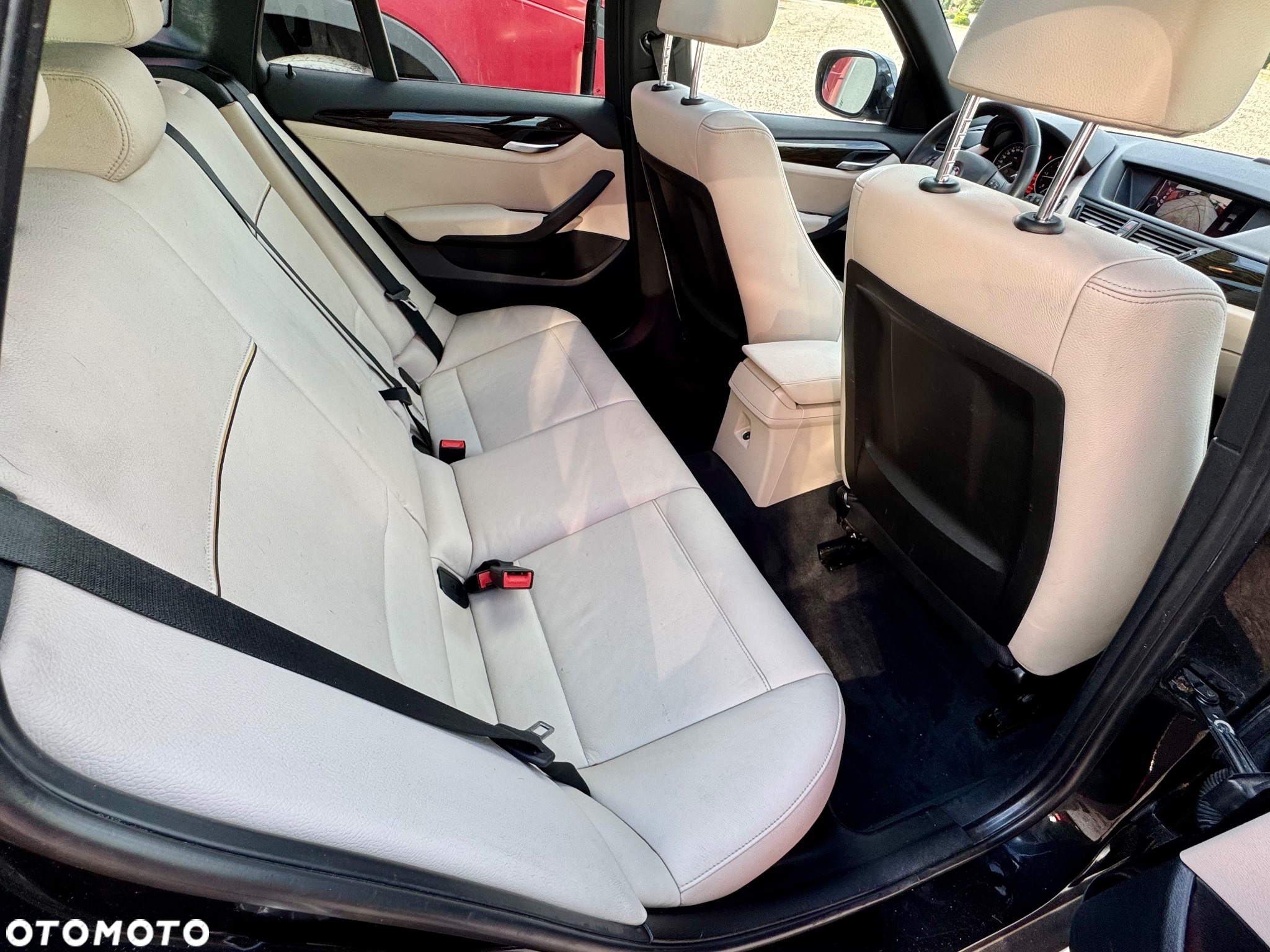 BMW X1 xDrive23d - 27