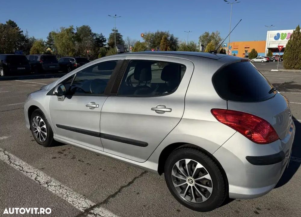 Peugeot 308 1.6HDi Confort Pack - 2