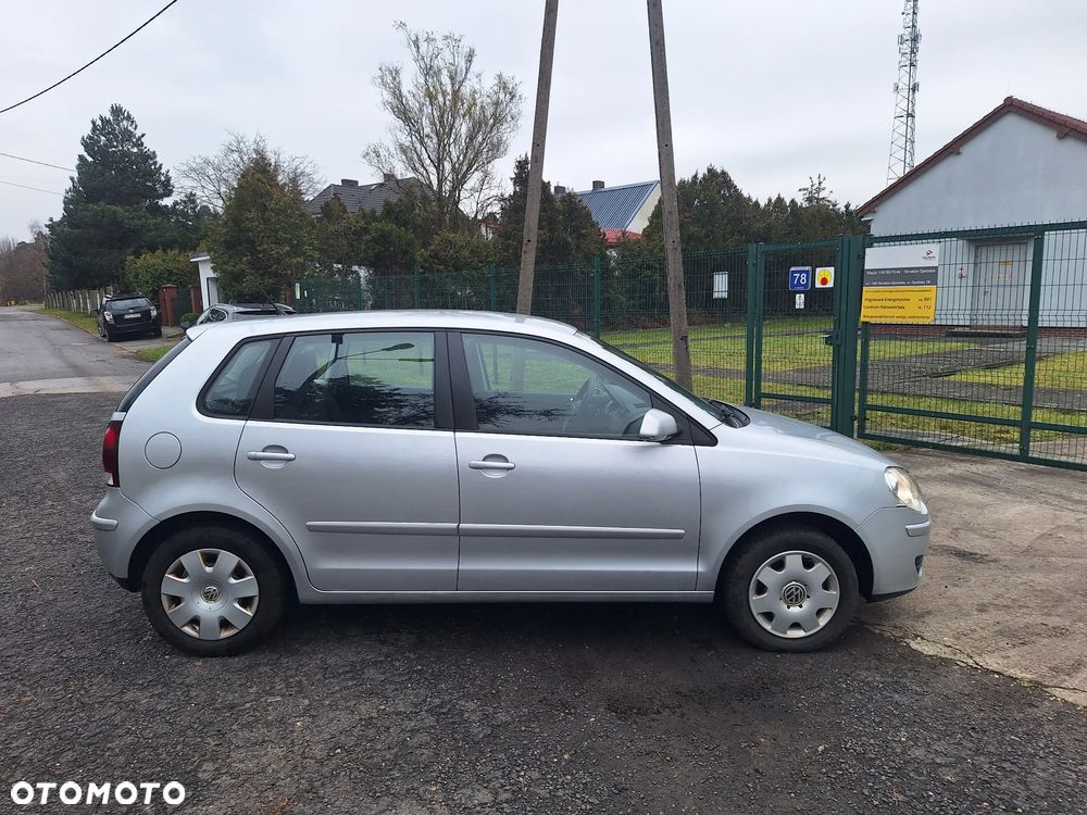Volkswagen Polo 1.4 16V Trendline - 5