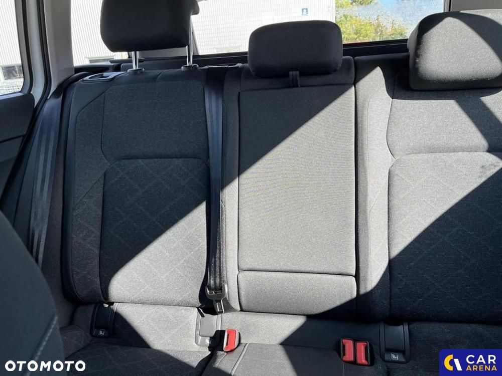 Volkswagen Golf - 16