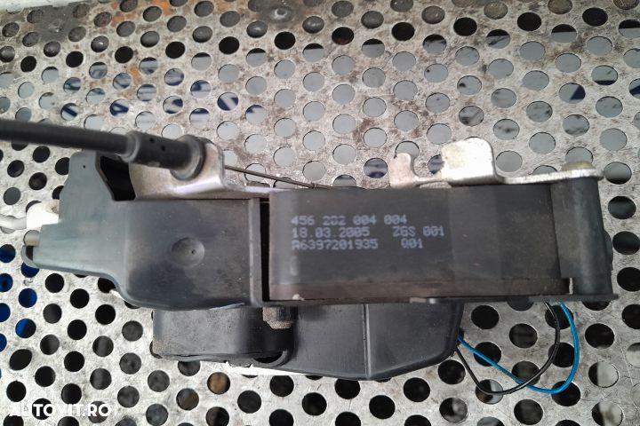 Broasca usa fata dreapta A2C53090790 Mercedes-Benz Vito W638 [1996 - - 3