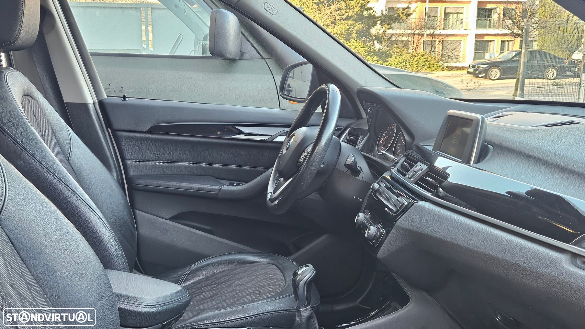 BMW X1 18 d sDrive Pack M - 10