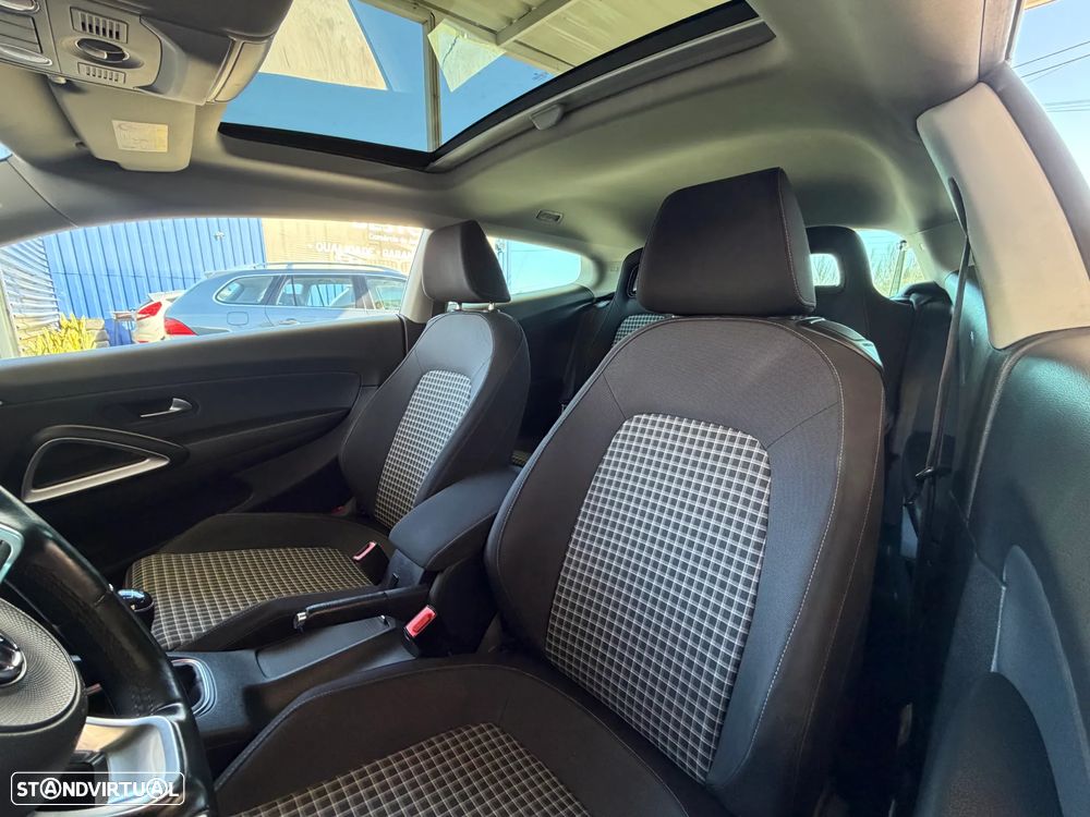 VW Scirocco 2.0 TDI Sport - 9