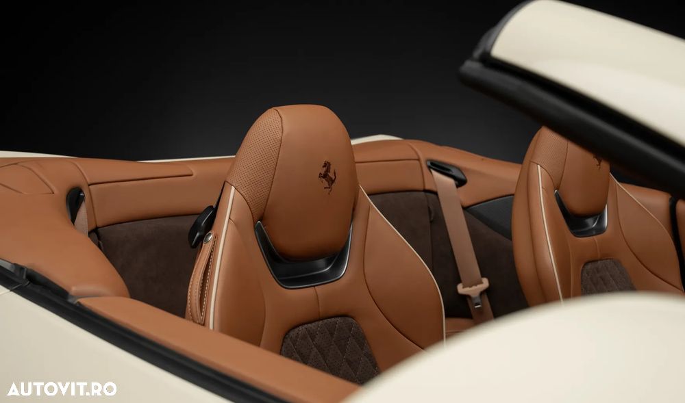 Ferrari Portofino - 12