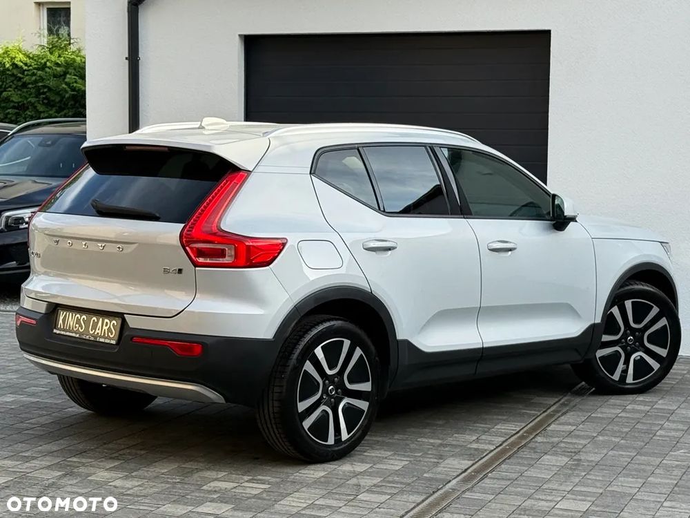 Volvo XC 40 B4 B AWD Geartronic Momentum Pro - 38