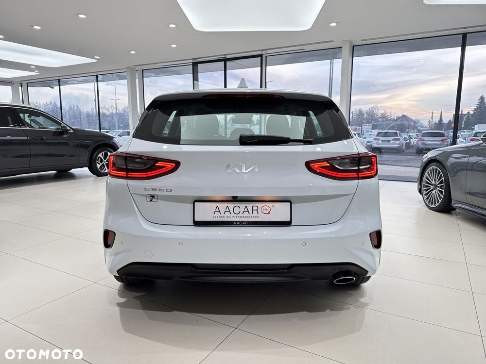 Kia Ceed 1.5 T-GDI M - 4