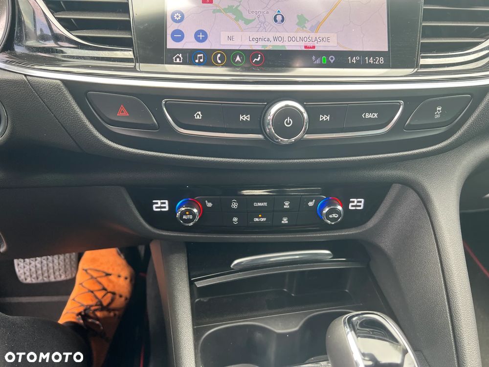 Opel Insignia - 25