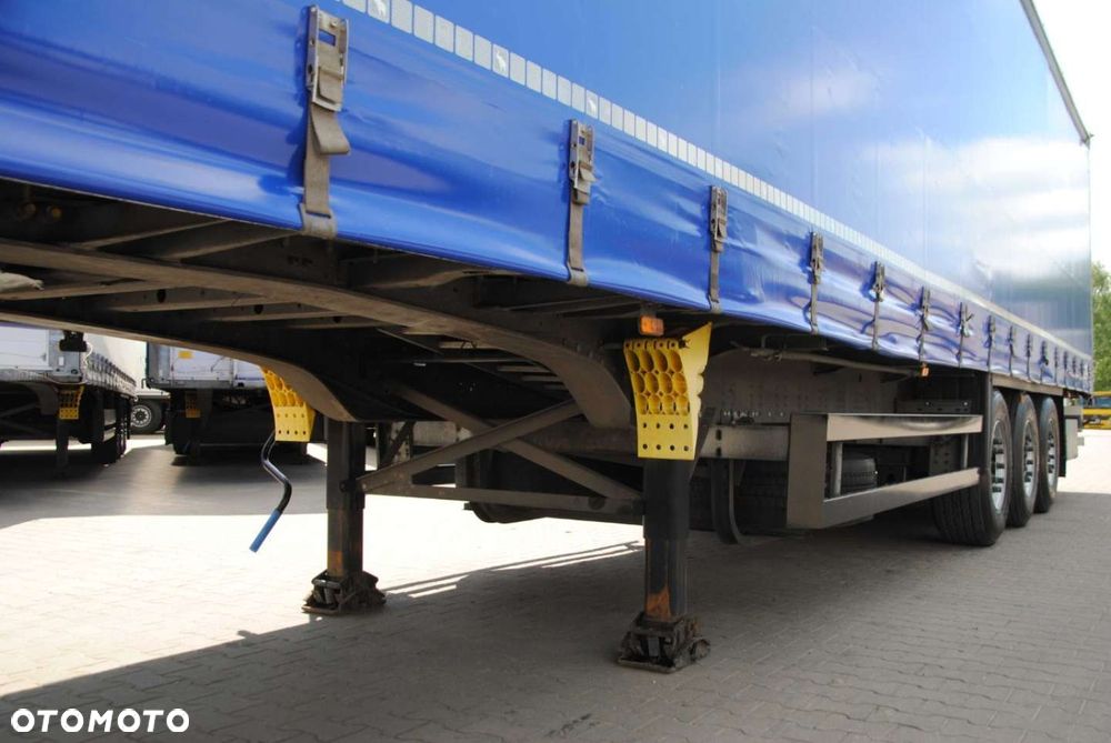 Schmitz Cargobull SCS kurtyna, podnoszona oś - 11