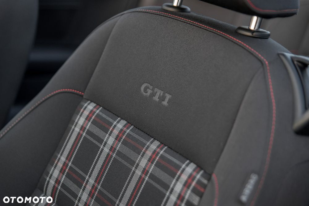 Volkswagen Golf Cabrio GTI - 10