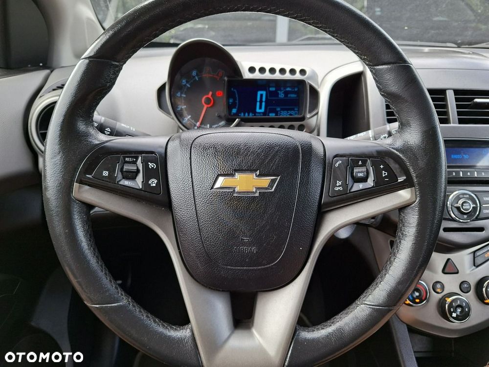 Chevrolet Aveo 1.6 LTZ S/S - 16
