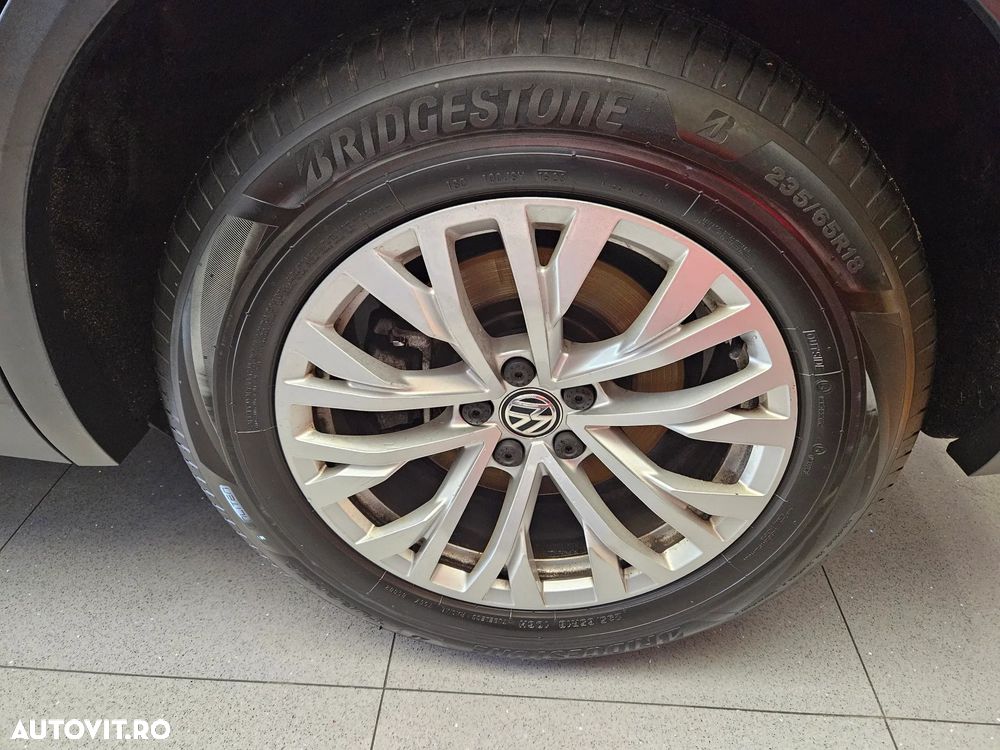 Volkswagen Touareg - 10