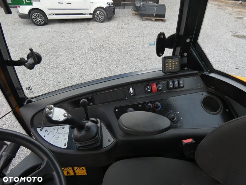 JCB 406 z Niemiec / Tylko 2803mtg / Bez DPF / Ładny Stan / - 12