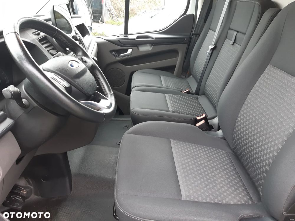 Ford Transit Custom - 14