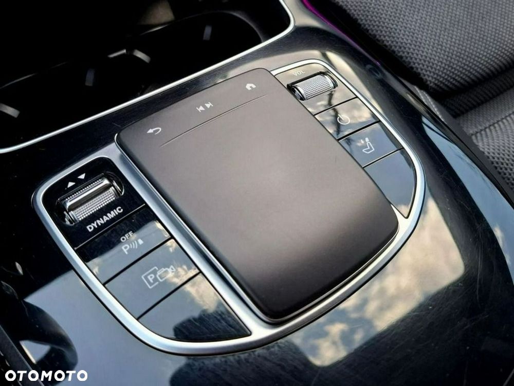 Mercedes-Benz Klasa E 300 de 9G-TRONIC - 33
