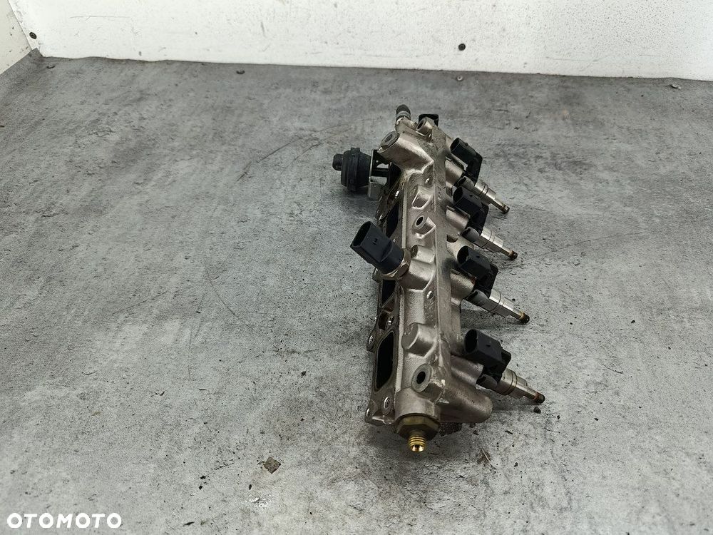 LISTWA WTRYSKOWA BENZYNA VW PASSAT B6 GK00266 1.6 FSI - 5