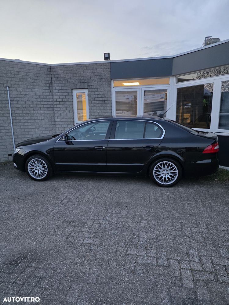 Skoda Superb 1.4 TSI Active - 25