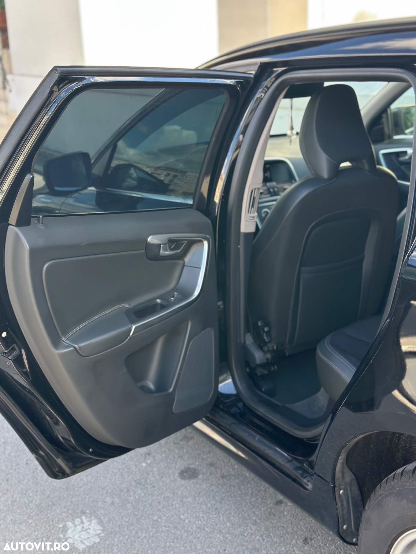 Volvo XC 60 D3 Geartronic Momentum - 18