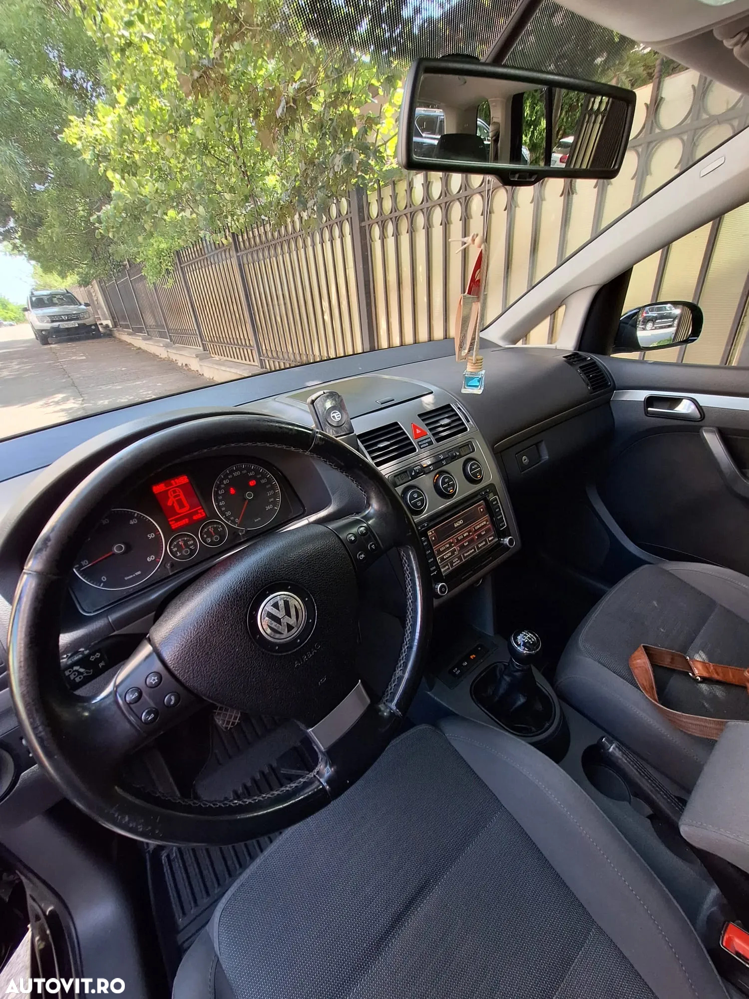 Volkswagen Touran 2.0 TDI Highline - 8