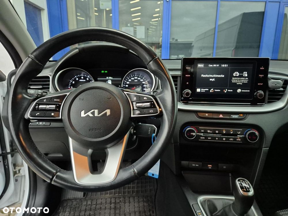 Kia Ceed 1.5 T-GDI M - 13
