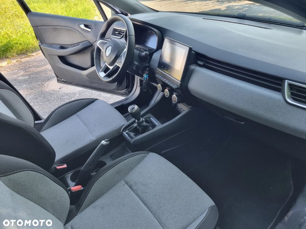 Renault Clio TCe 90 EVOLUTION - 8