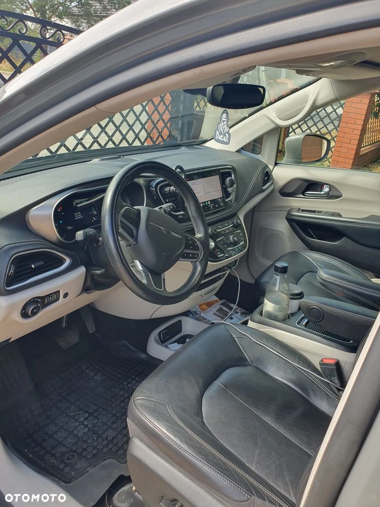 Chrysler Pacifica - 9