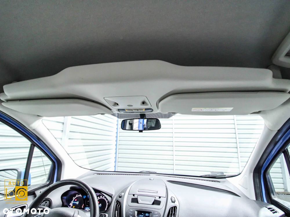 Ford Tourneo Courier 1.0 EcoBoost Ambiente - 31