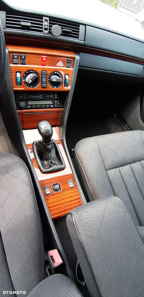 Mercedes-Benz W124 (1984-1993) ver-e - 9