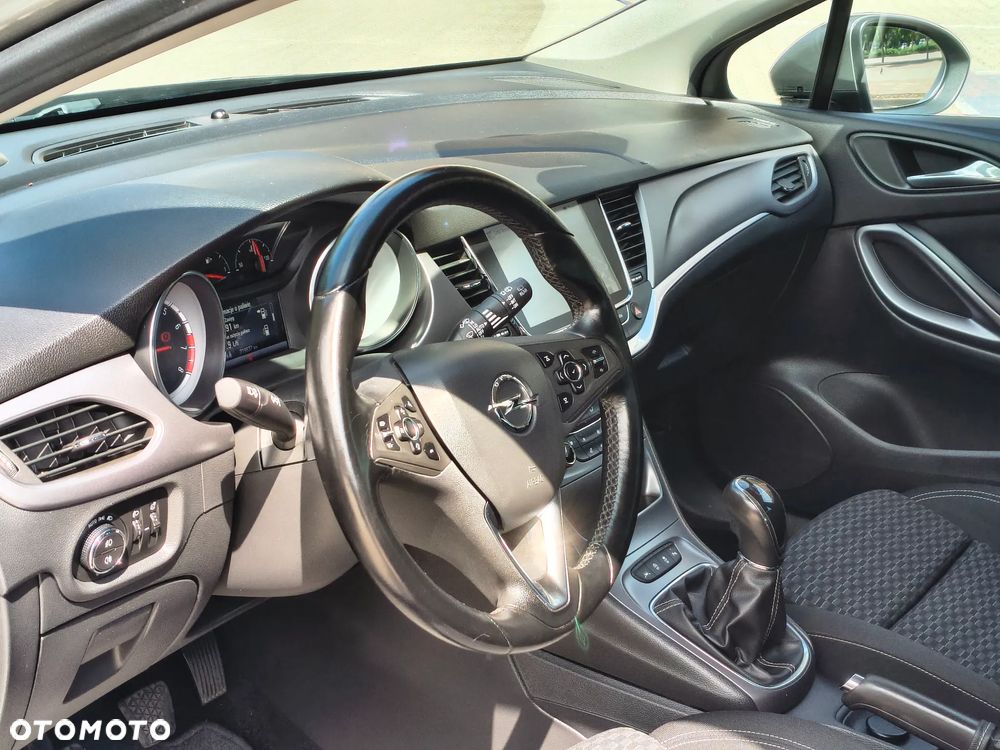 Opel Astra - 32