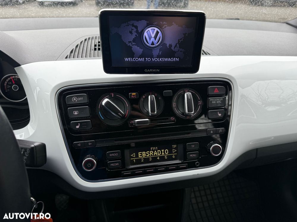 Volkswagen up! BlueMotion Technology club - 6