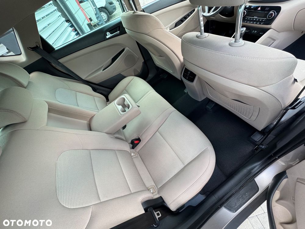 Hyundai Tucson blue 1.6 GDi 2WD Intro Edition - 14