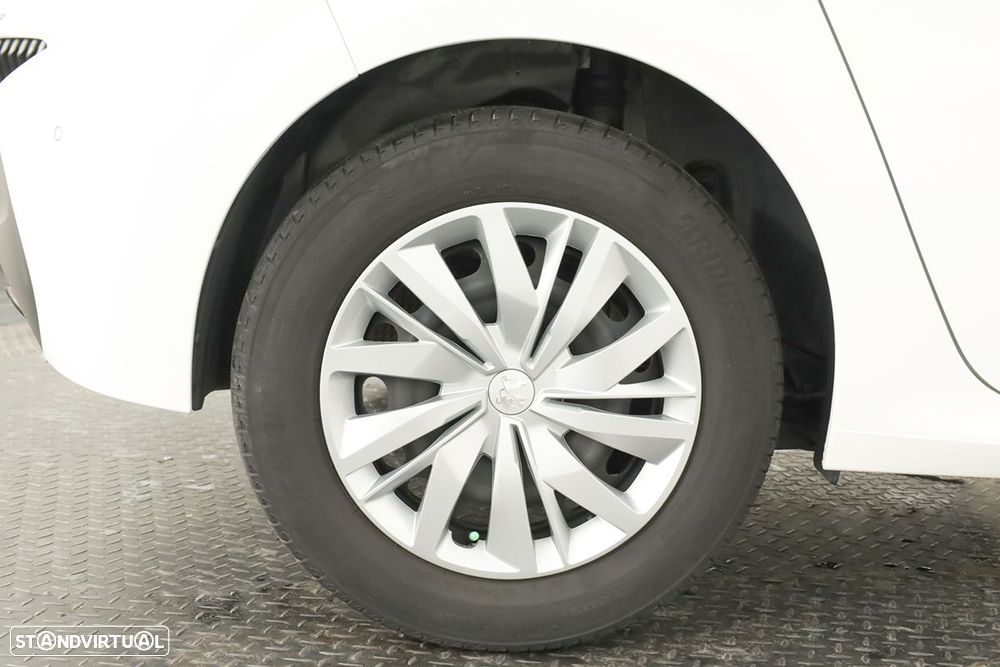 Peugeot 208 1.2 PureTech Active - 5