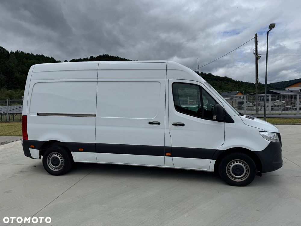 Mercedes-Benz Sprinter - 10