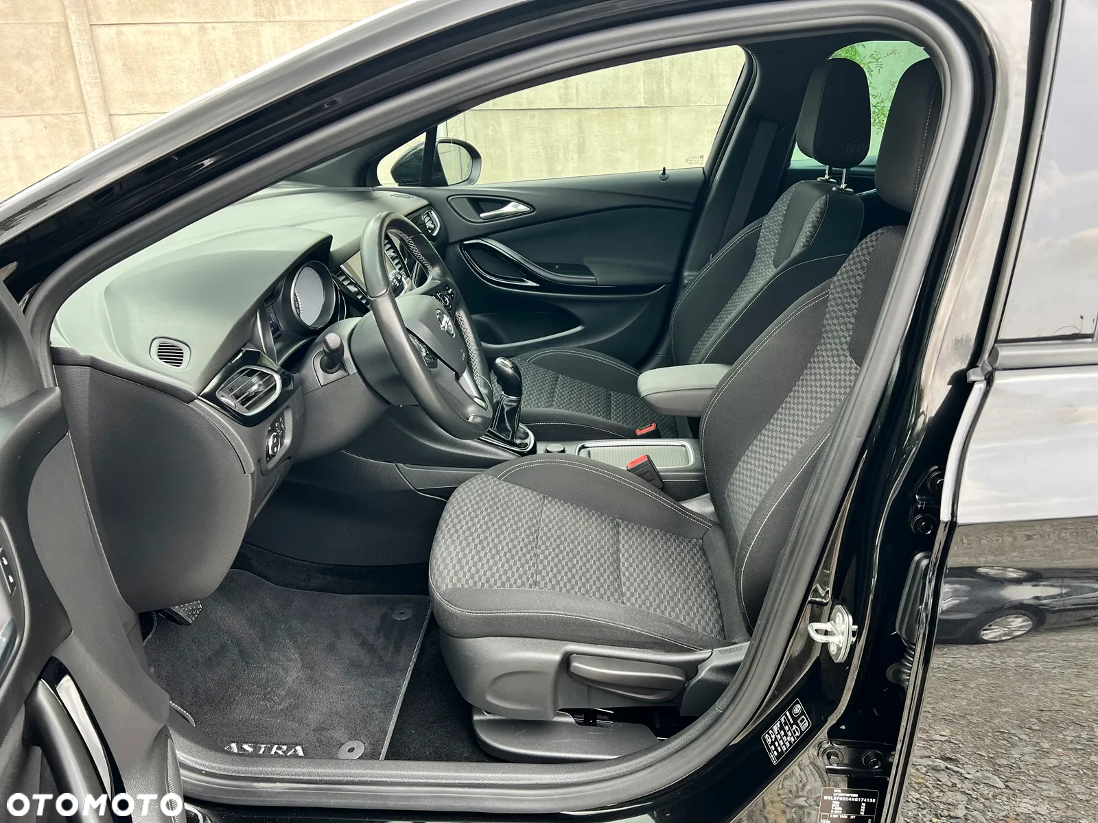 Opel Astra 1.4 Turbo Innovation - 14