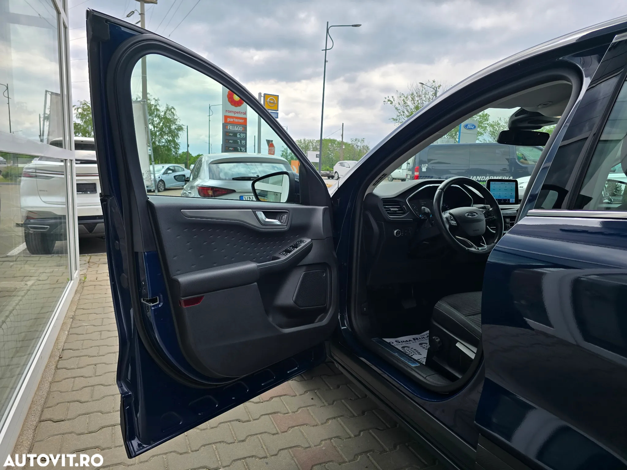 Ford Kuga 1.5 EcoBlue A8 FWD Titanium - 14