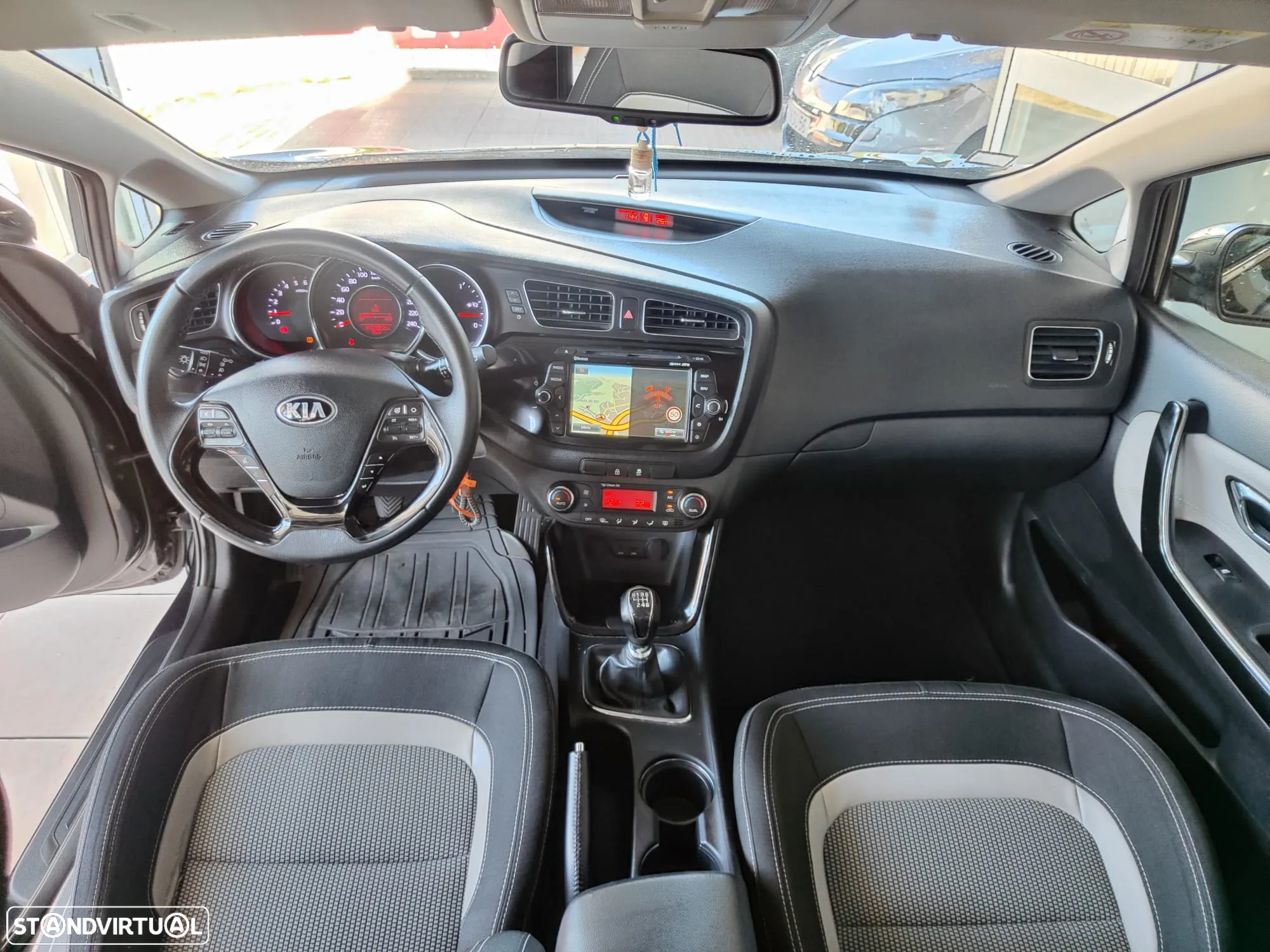 Kia Ceed SW 1.4 CRDi Nav Line - 19